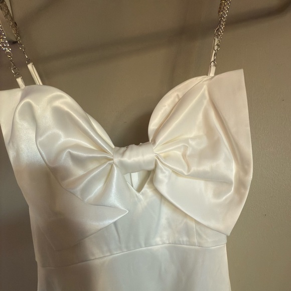 White Satin Bow Dress - Picture 5 of 6